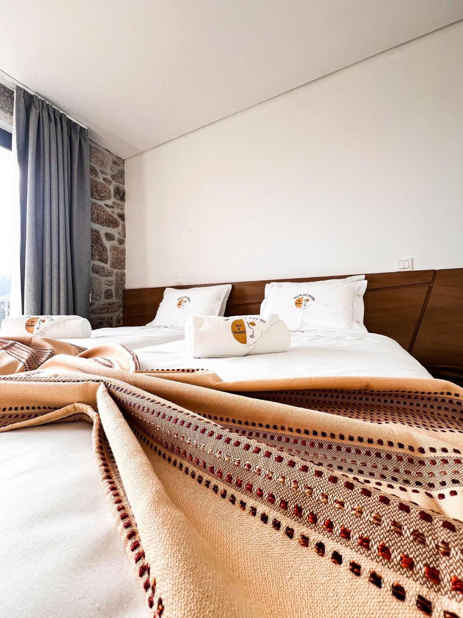 Pacos Do Douro, Chambre Privee Avec Piscine Romariz Экстерьер фото
